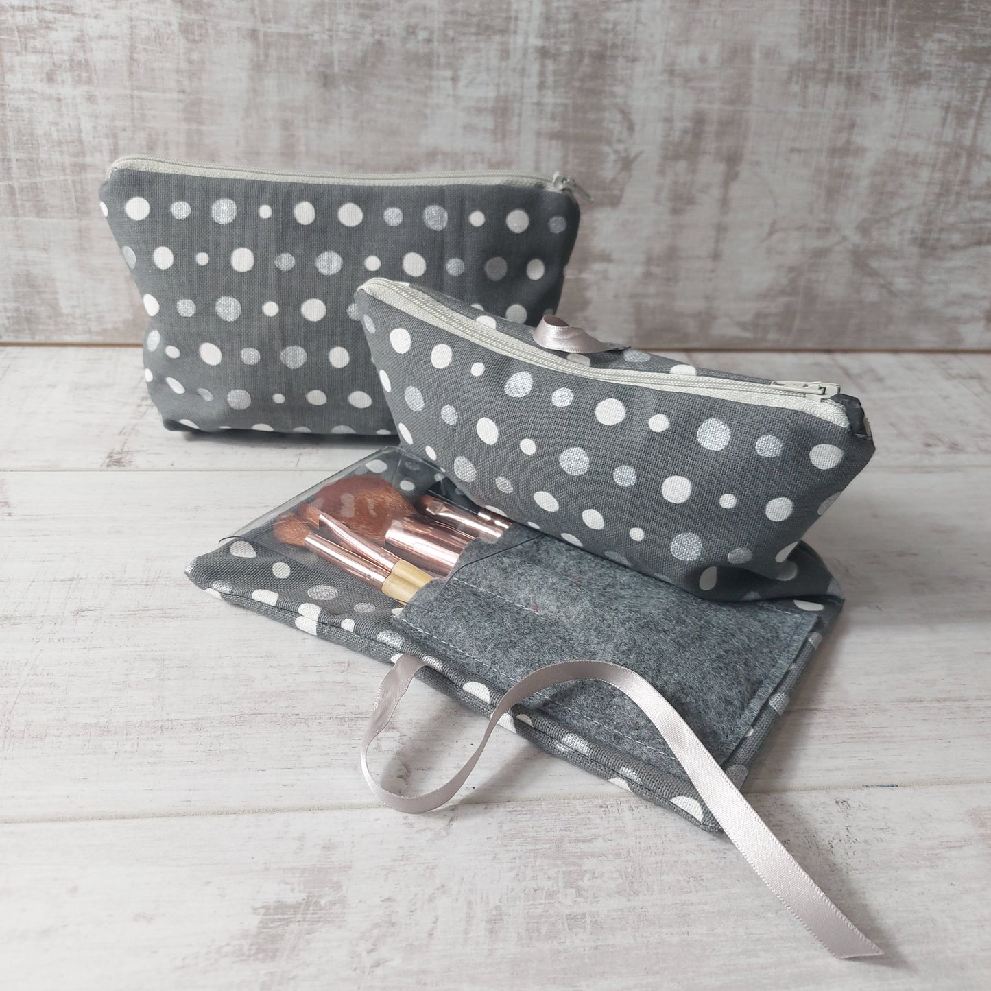 Set of 2 Grey Spotty Make Up Cases with Brushes