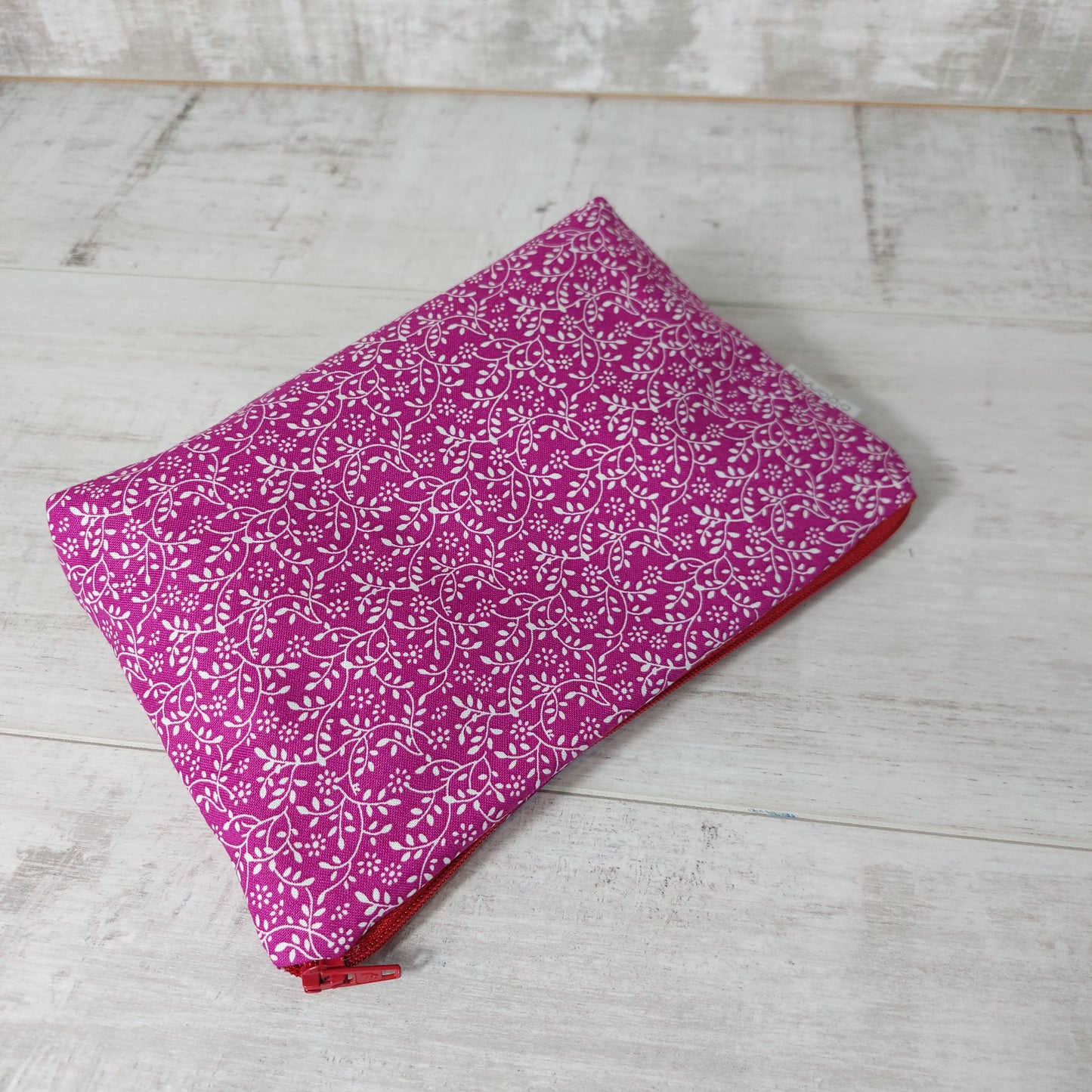 Plum Ditsy Floral – Chic & Vintage-Inspired Cosmetic Bag