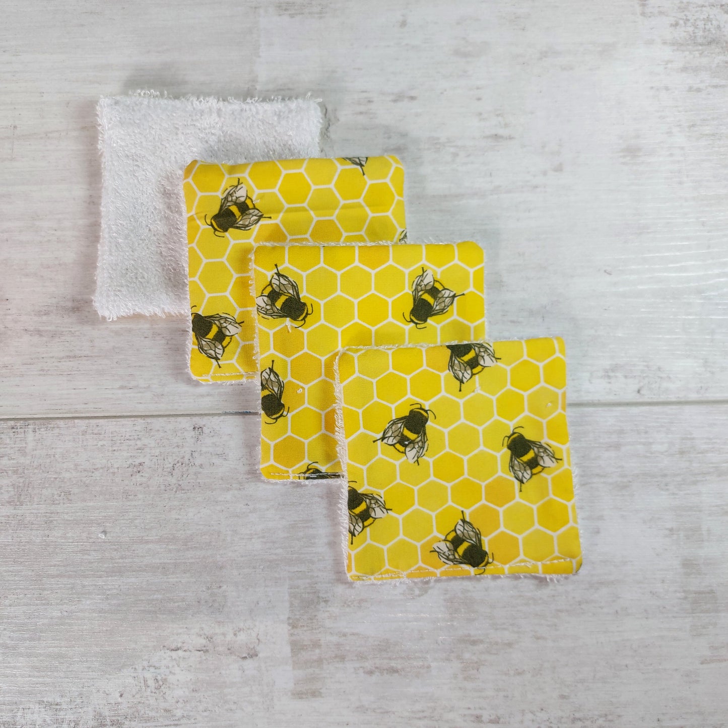 Honeycomb Bees – A Sweet and Practical Gift for Mum