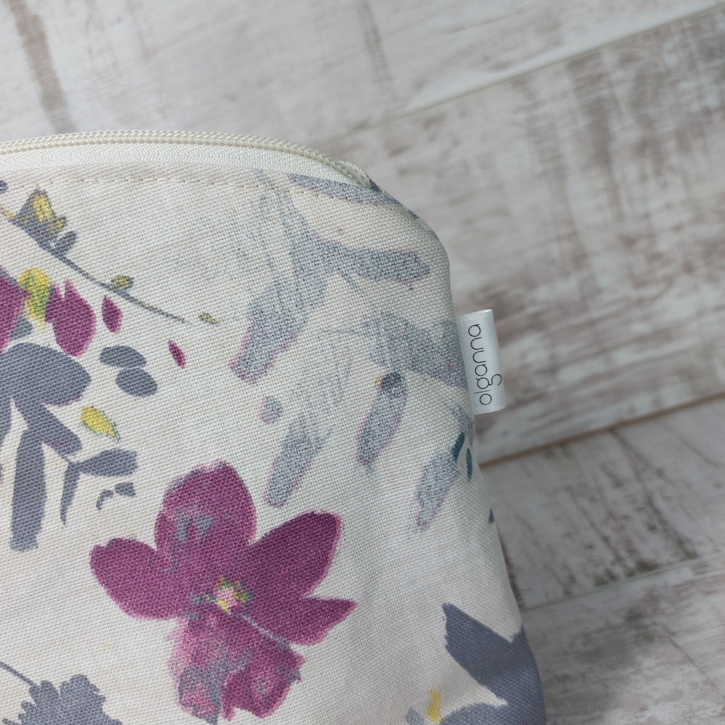 Large Watercolour Floral Makeup Bag – Elegant and Spacious with Teal Lining